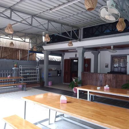 Funny Backpacker Hostel Luang Prabang Extérieur photo