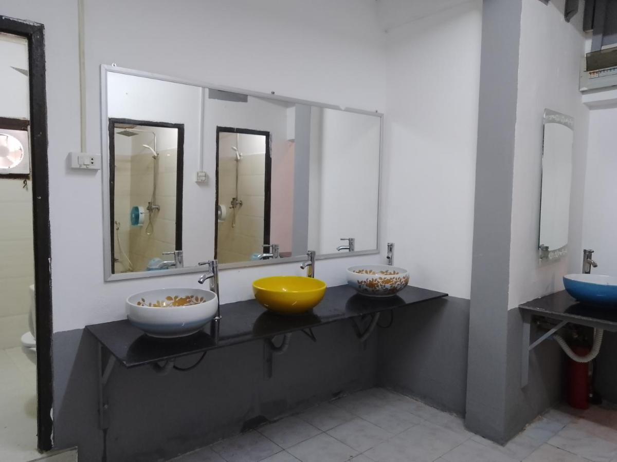 Funny Backpacker Hostel Luang Prabang Extérieur photo