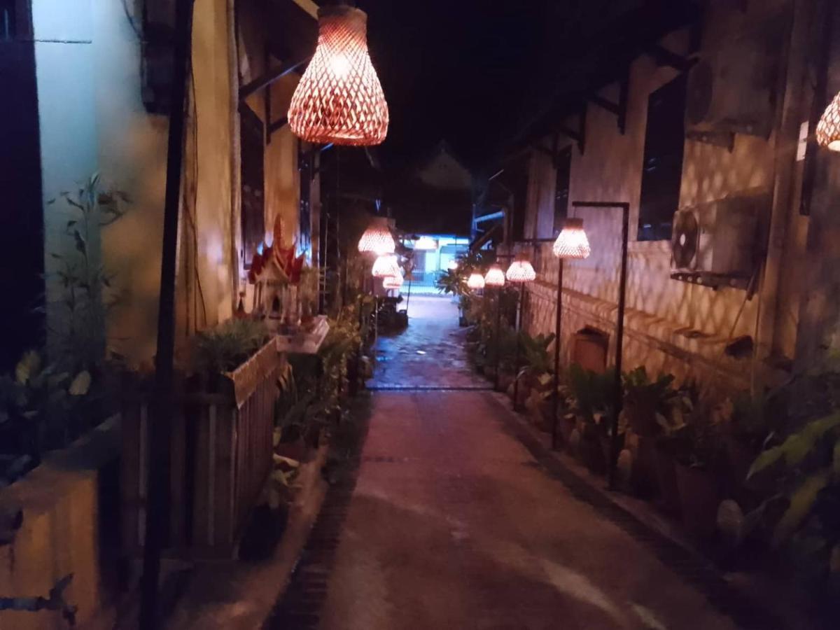 Funny Backpacker Hostel Luang Prabang Extérieur photo