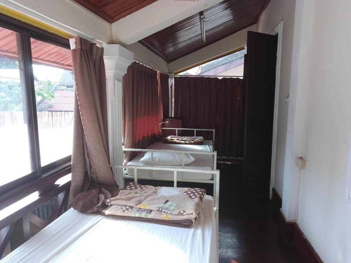 Funny Backpacker Hostel Luang Prabang Extérieur photo